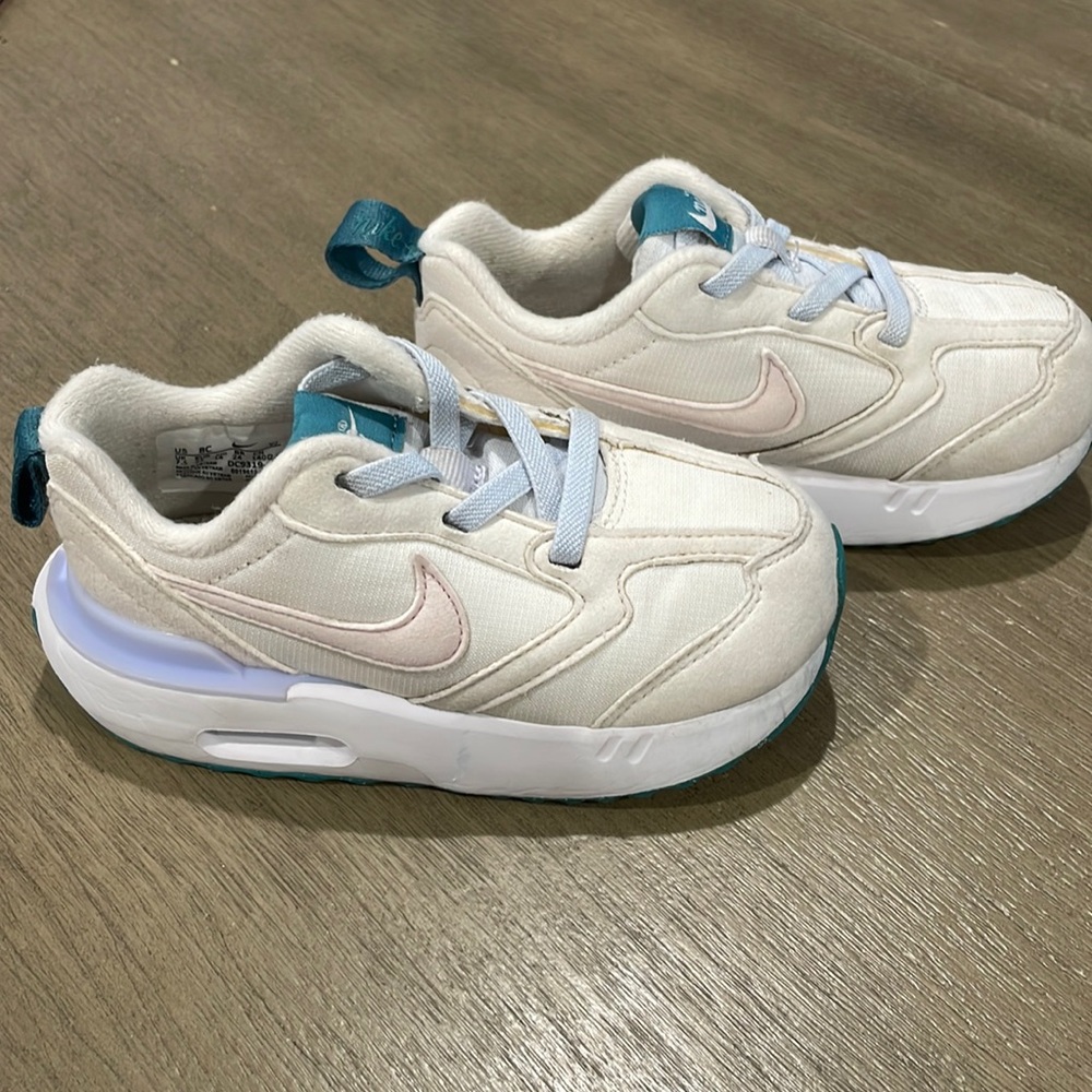 Nike Air Toddler 8c
